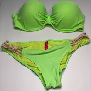 Women’s bathing set